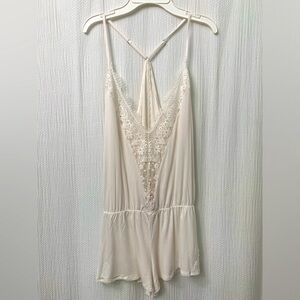NWT Victoria's Secret White Lace Trim T Back Romper Womens Sleepwear Lingerie M